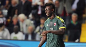 AC Milán poprvé vyhrál venku, premiérovou trefu slaví Balotelli