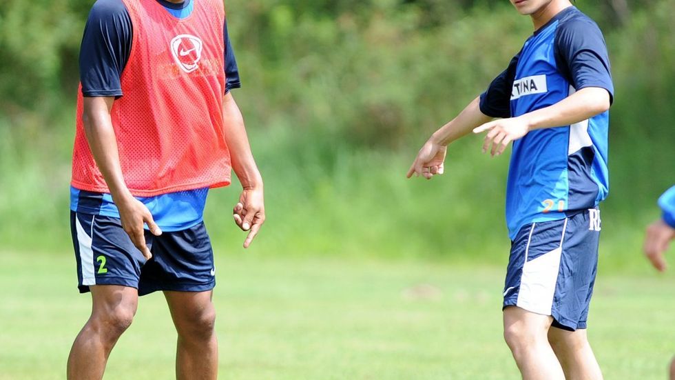 Fernando Neves a Lee Hyung Sang