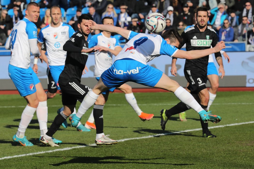 Ostravští fotbalisté v utkání s Karvinou dostali v prvním poločase tři branky