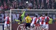 Nádherný fotbalový moment, De Azevedo přehodil brankáře Berkovce