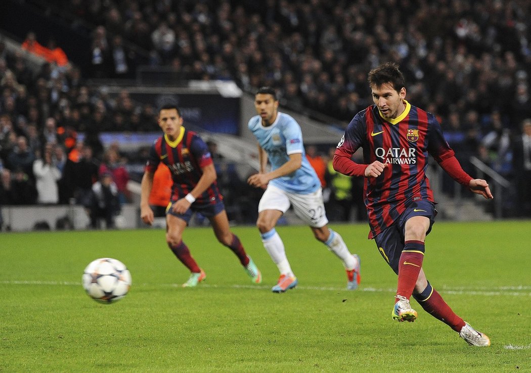 Lionel Messi proměnil na Manchesteru City přísně zapískanou penaltu