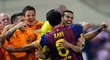 Hráči Barcelony se radují z další branky