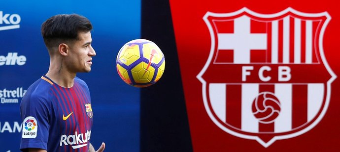 Brazilský reprezentant Philippe Coutinho ve chvíli, kdy se jako nová posila představuje fanouškům Barcelony