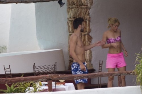 Kollumbijská zpěvačka Shakira strávila dovolenou na Ibize se svým přítelem Piquem, stoperem Barcelony