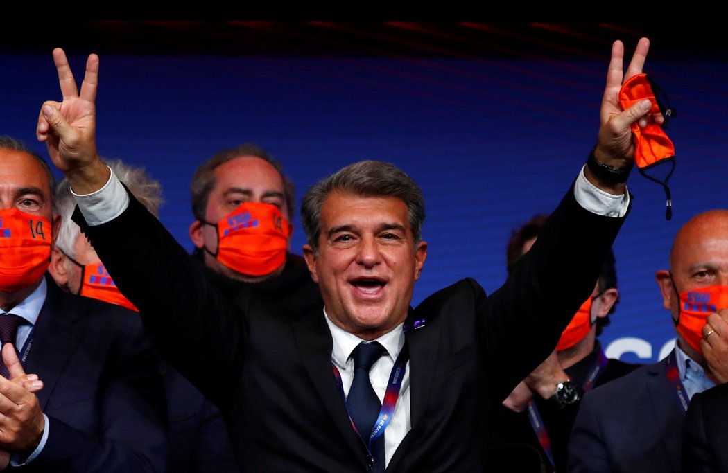 Staronovým šéfem Barcelony se stal na základě hlasování členů klubu Joan Laporta