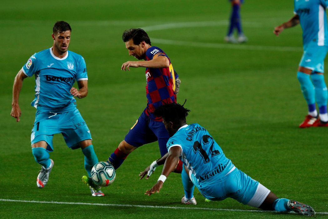 Barcelonský lídr Lionel Messi a jeho kouzla v utkání s Leganés