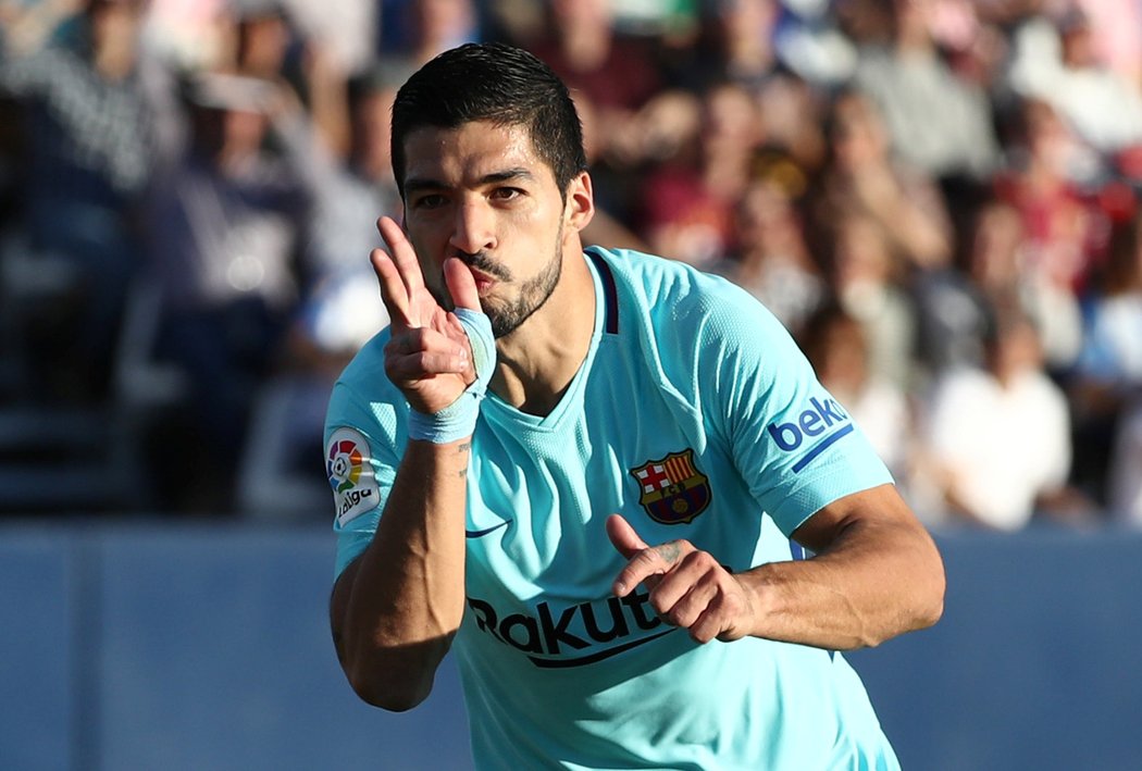 Útočník Barcelony Luis Suárez slaví branku do sítě Leganes