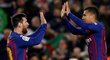 Lionel Messi oslavuje svůj gól se spoluhráčem Jeisonem Murillem