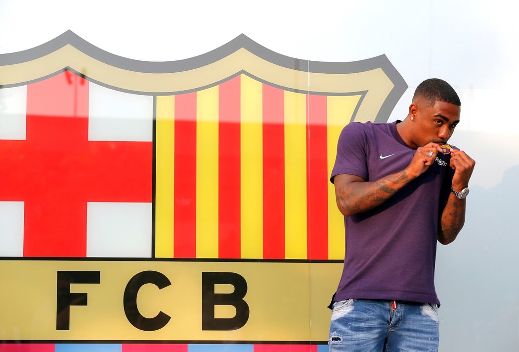 Brazilský talent Malcom už patří Barceloně. Přitom na něj už čekali fanoušci AS Řím na letišti...