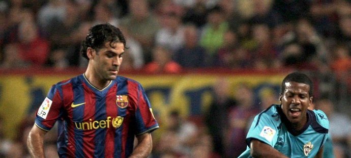 Bývalý obránce Barcelony Rafael Marquez má trable