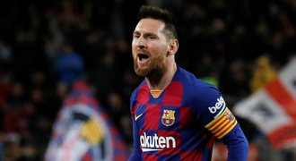Skvělý Messi! Vigu dal hattrick, dvakrát se nádherně trefil z přímáku