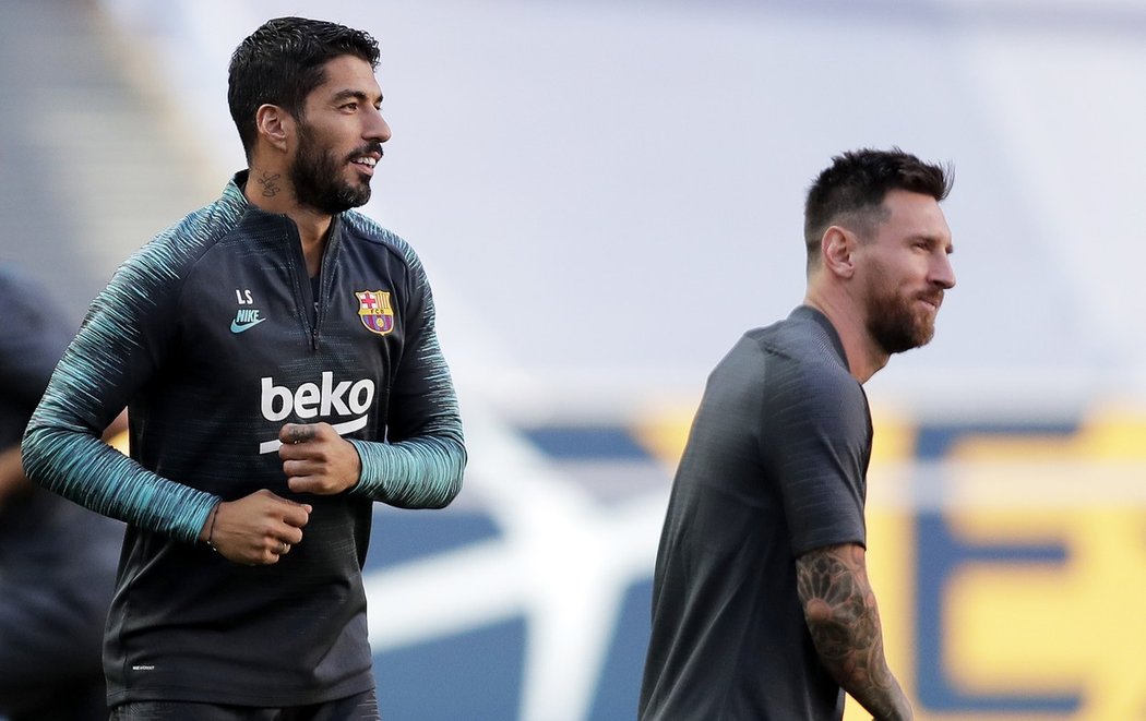 Hvězdní útočníci Lionel Messi a Luis Suárez v době, kdy společně nastupovali v Barceloně