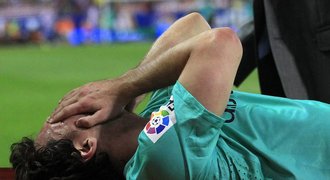 Messi má poraněné vazy, Ujfaluši se omluvil