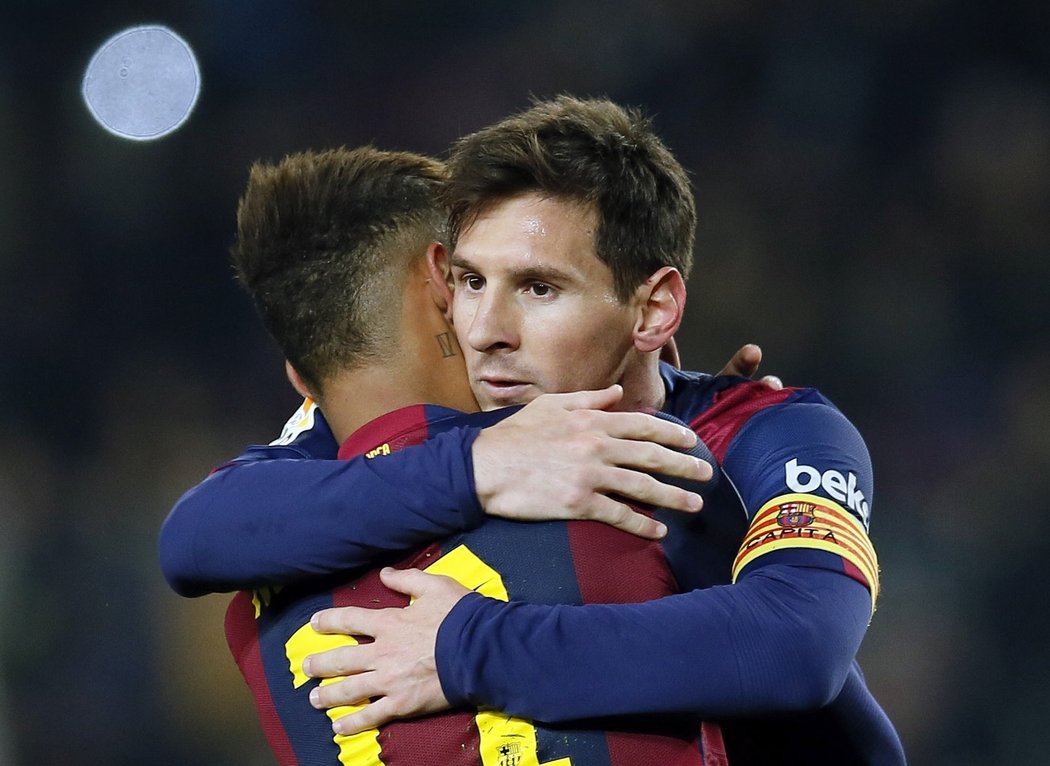 Messi s Neymarem v objetí