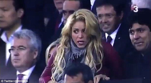 Zpěvačka Shakira prožívala El Classico, kde hrál její partner Geradr Piqué, hodně emotivně.