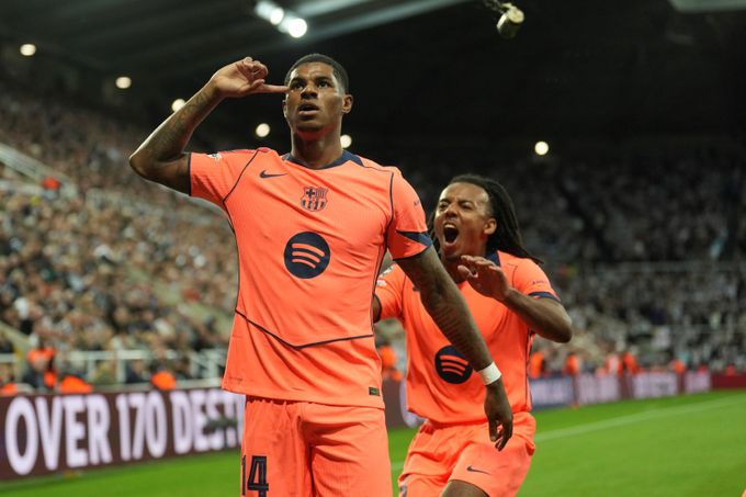 Rashford se zpozdil o dvě minuty a kouč ho posadil. Pak hrdina z LM zapsal asistenci Rashford se zpozdil o dvě minuty a kouč ho posadil. Pak hrdina z LM zapsal asistenci