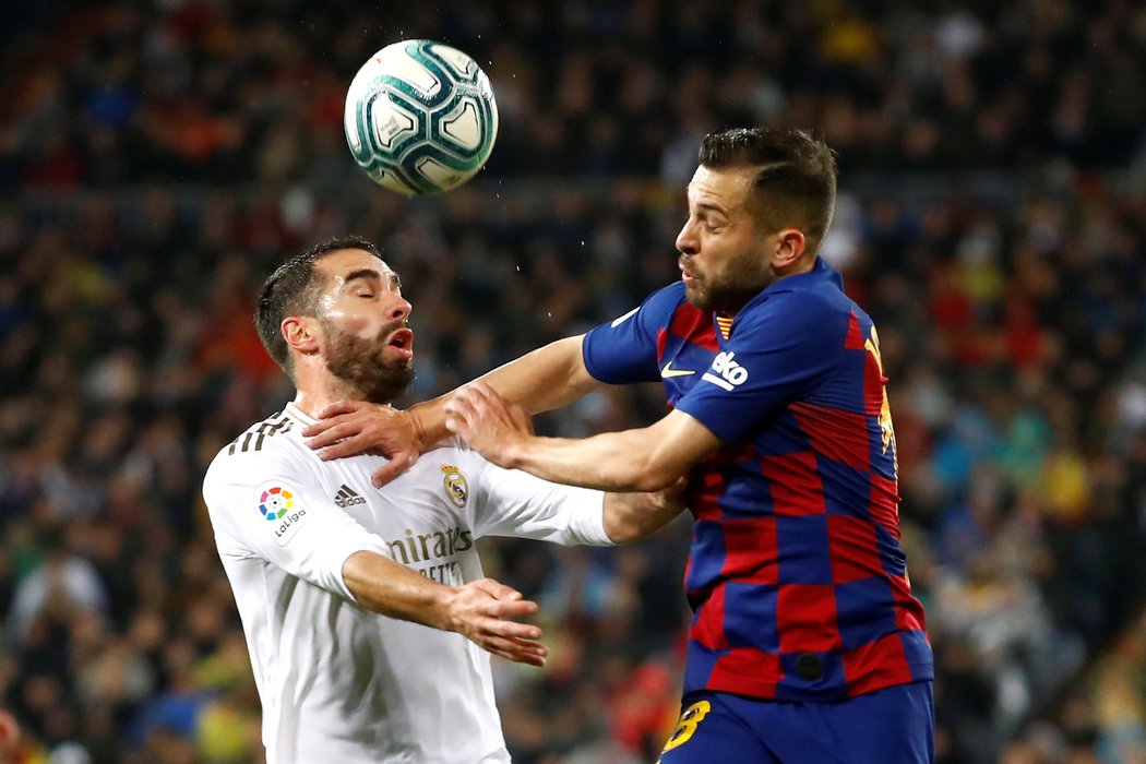 Jordi Alba a Dani Carvajal do sebe šli od prvních minut