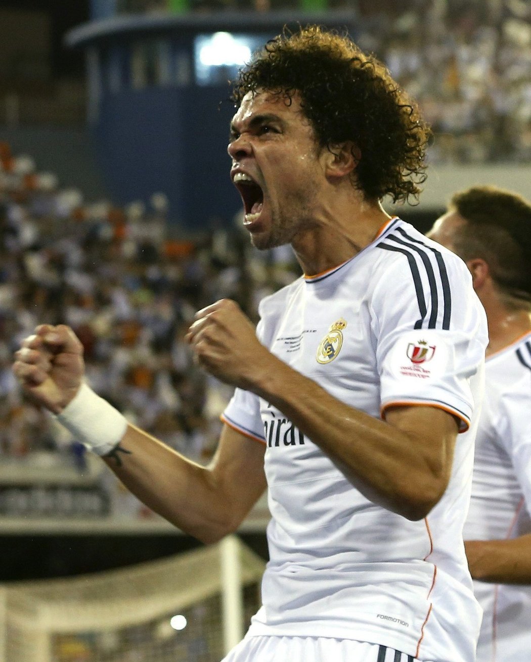 Pepe slaví první branku Realu ve finále španělského poháru proti Barceloně