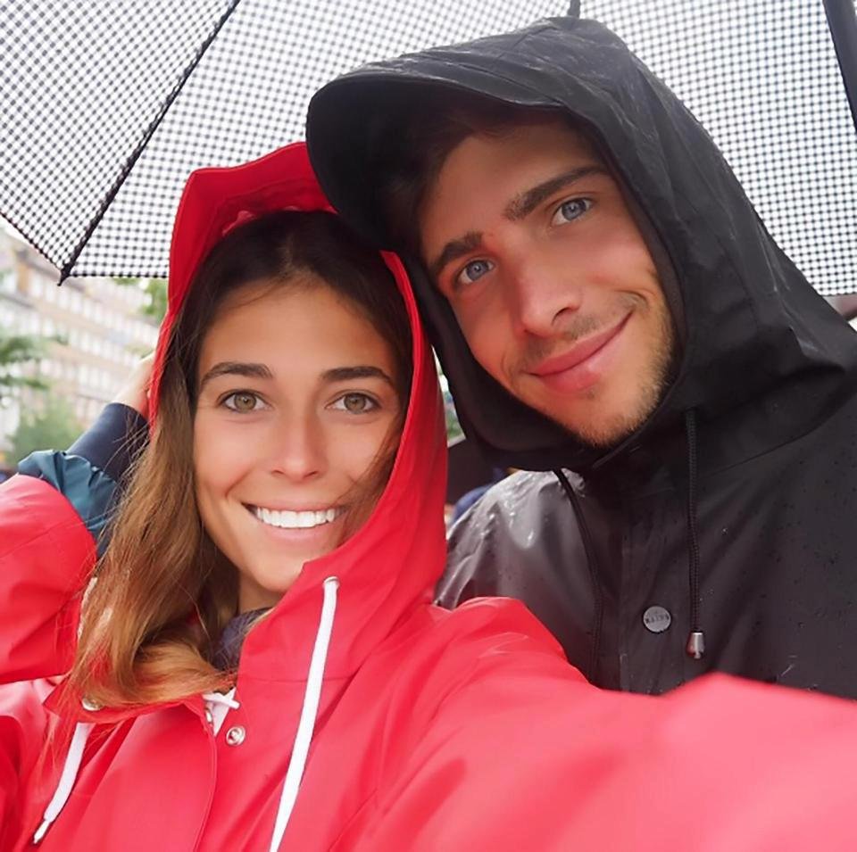 Fotbalista Sergi Roberto a modelka Coral Simanovichová tvoří pár už tři roky.