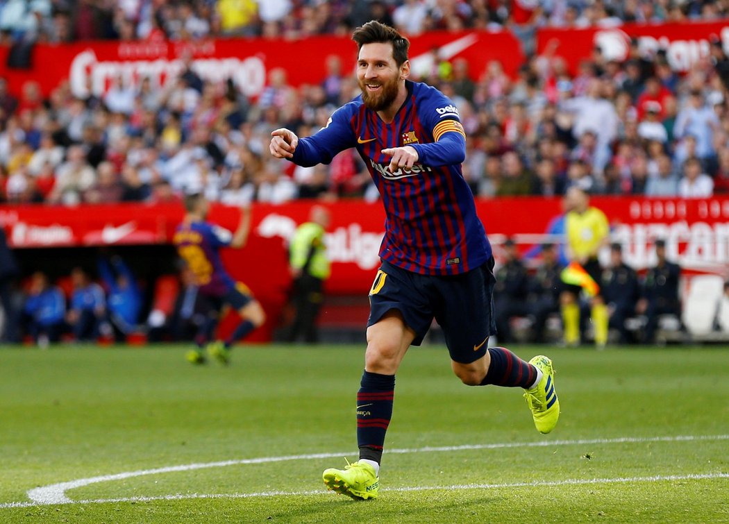 Lionel Messi v utkání se Sevillou, kde vstřelil hattrick