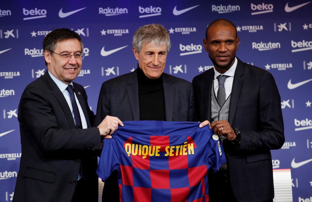 Prezident Barcelony Josep Maria Bartomeu, trenér Quique Setién a sportovní ředitel Eric Abidal