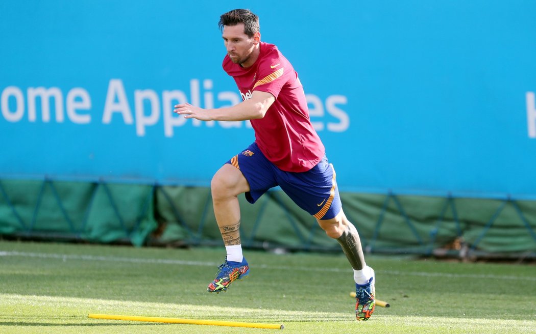 Kapitán Barcelony Lionel Messi na tréninku během přípravy před sezonou