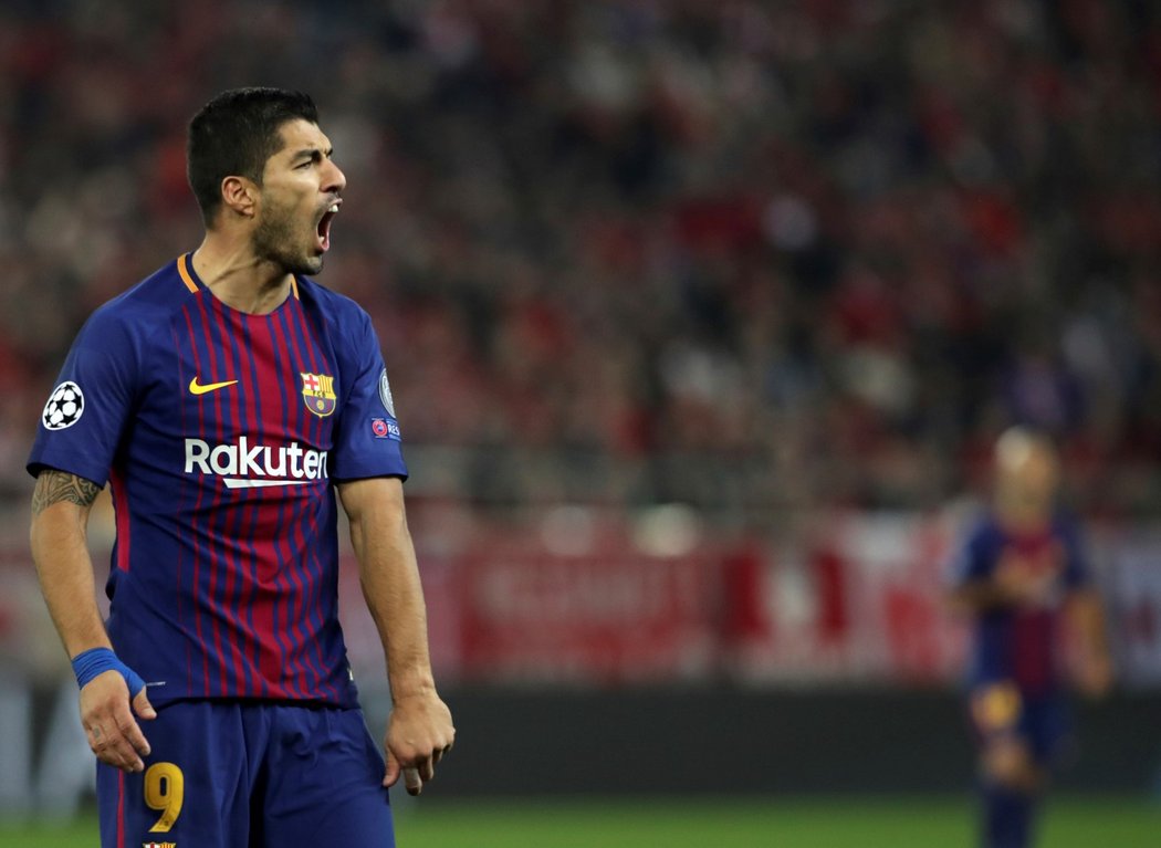 Útočník Barcelony Luis Suárez během utkání Ligy mistrů proti Olympiakosu