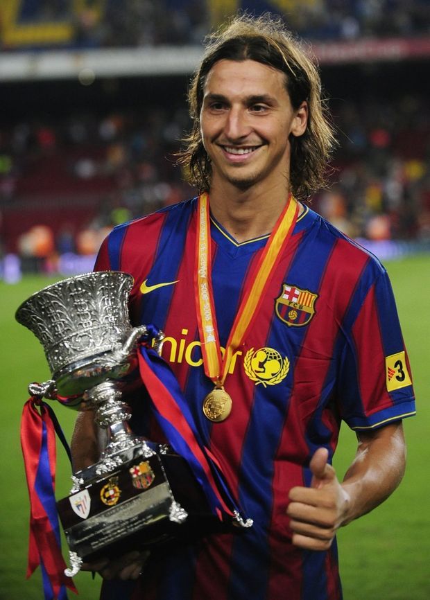 Ibrahimovič a jeho první trofej v novém dresu Ibrahimovič a jeho první trofej v novém dresu