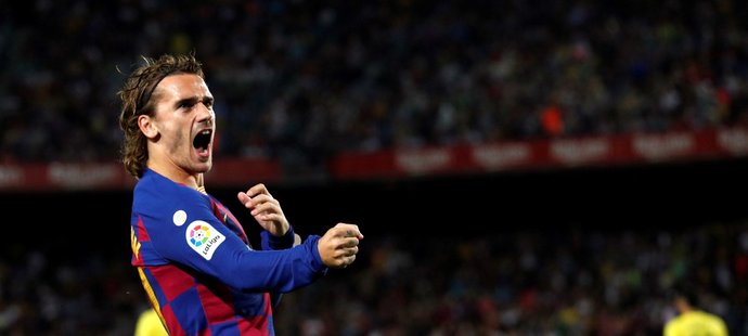 Antoine Griezmann oslavuje svůj gól do sítě Villarrealu
