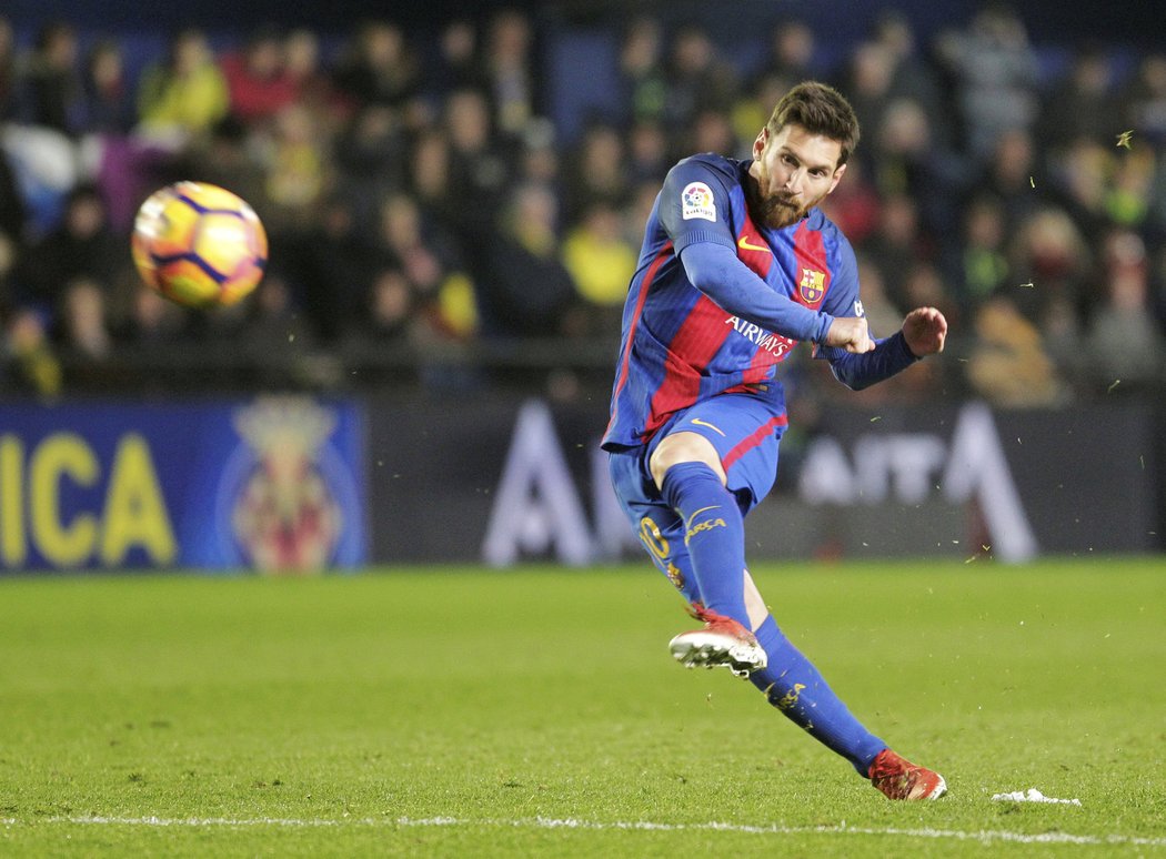 Lionel Messi a jeho fantastický přímý kop v závěru bitvy s Villarrealem