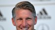 Bývalý německý kapitán Bastian Schweinsteiger ukončil kariéru