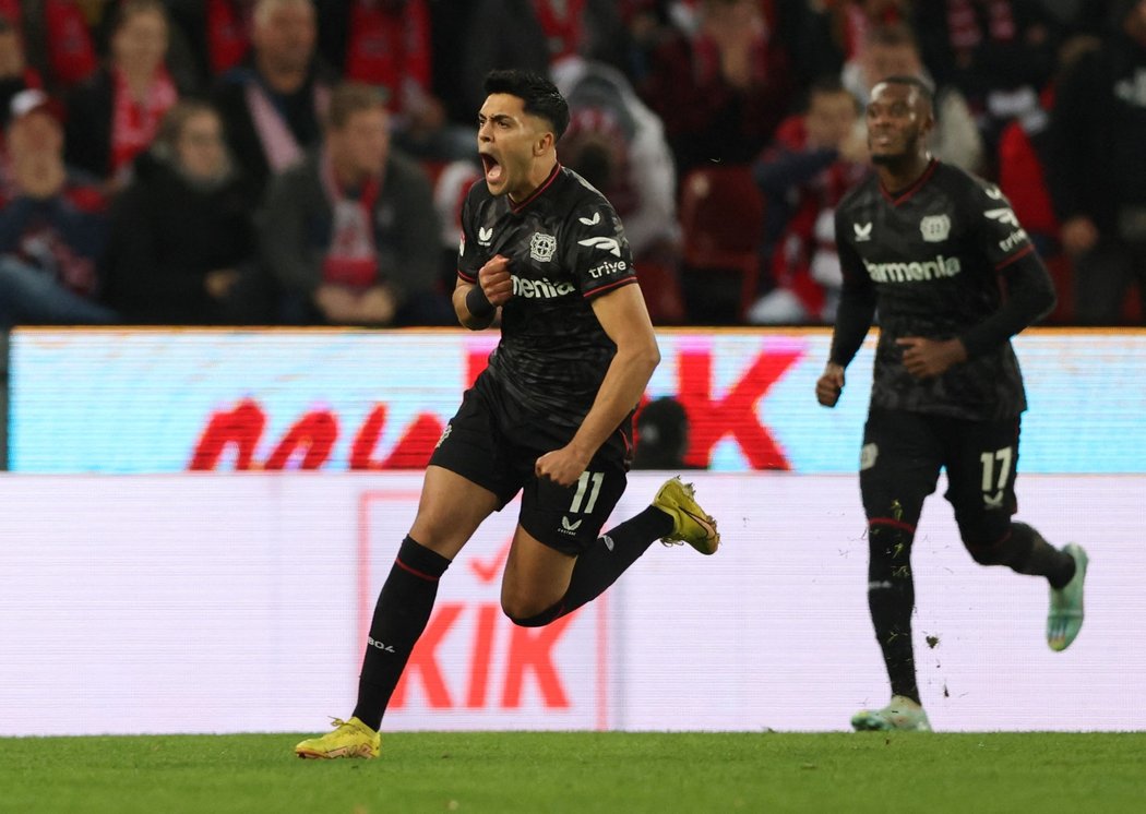 Bayer Leverkusen uspěl v derby