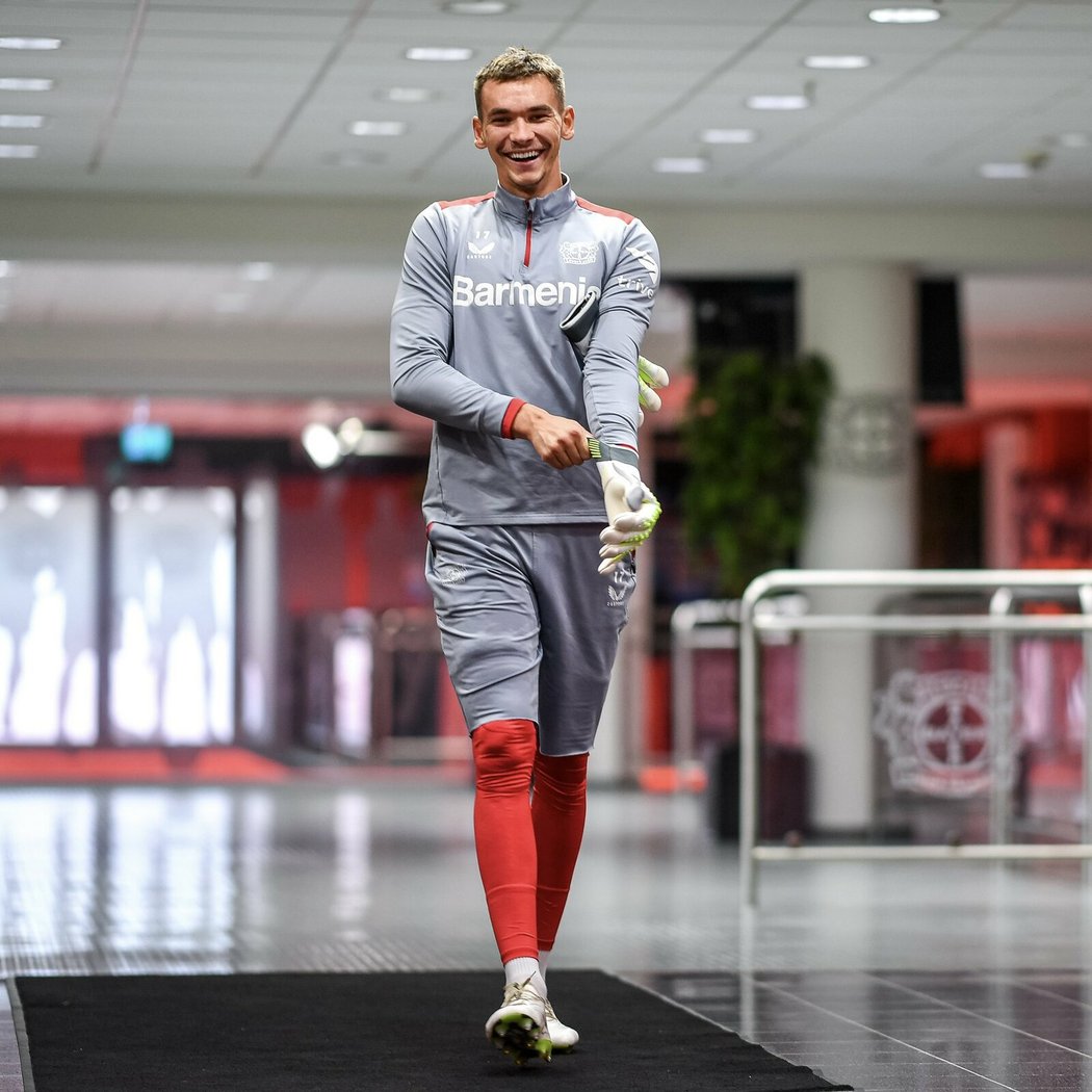 Matěj Kovář se zabydluje v Leverkusenu