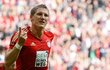 Bastian Schweinsteiger slaví gól proti Mohuči