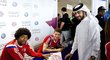 Fotbalista Bayernu Mnichov na autogramiádě německého velkoklubu během soustředění v Kataru.