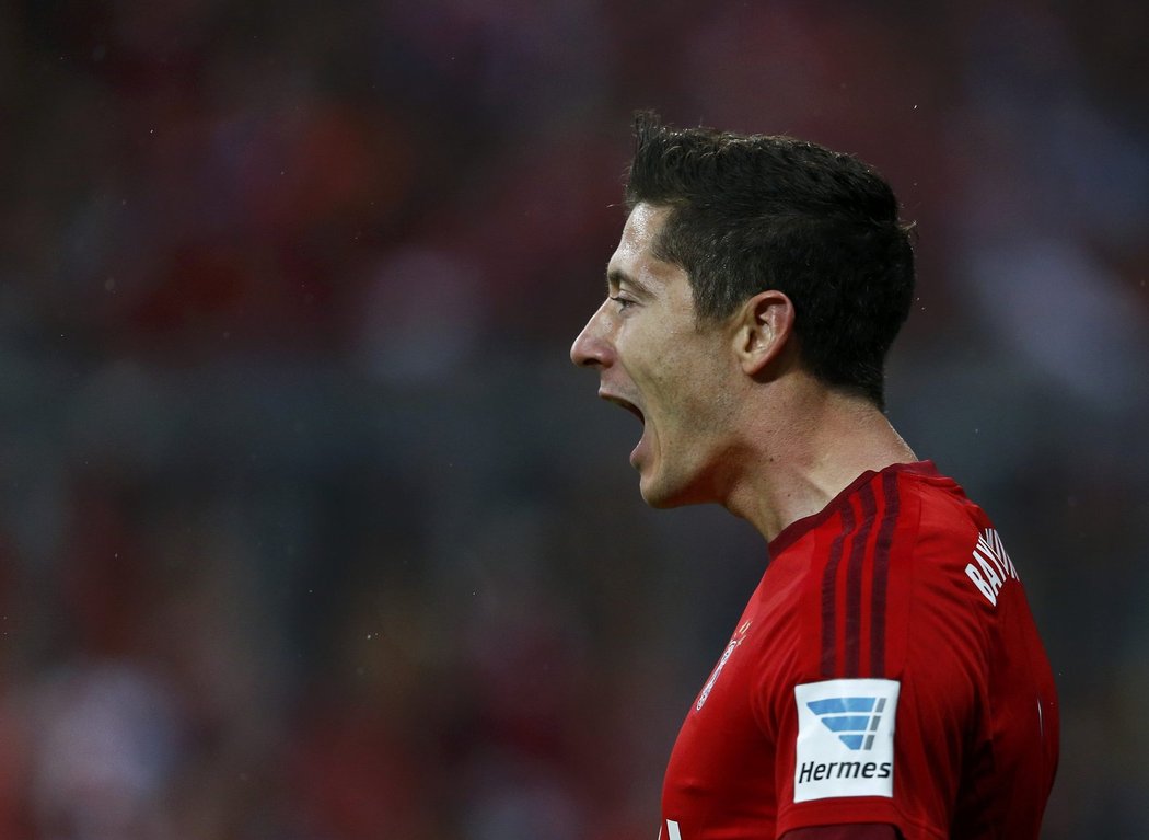 Všechny góly Bayernu vstřelil do sítě Wolfsburgu střídající Robert Lewandowski