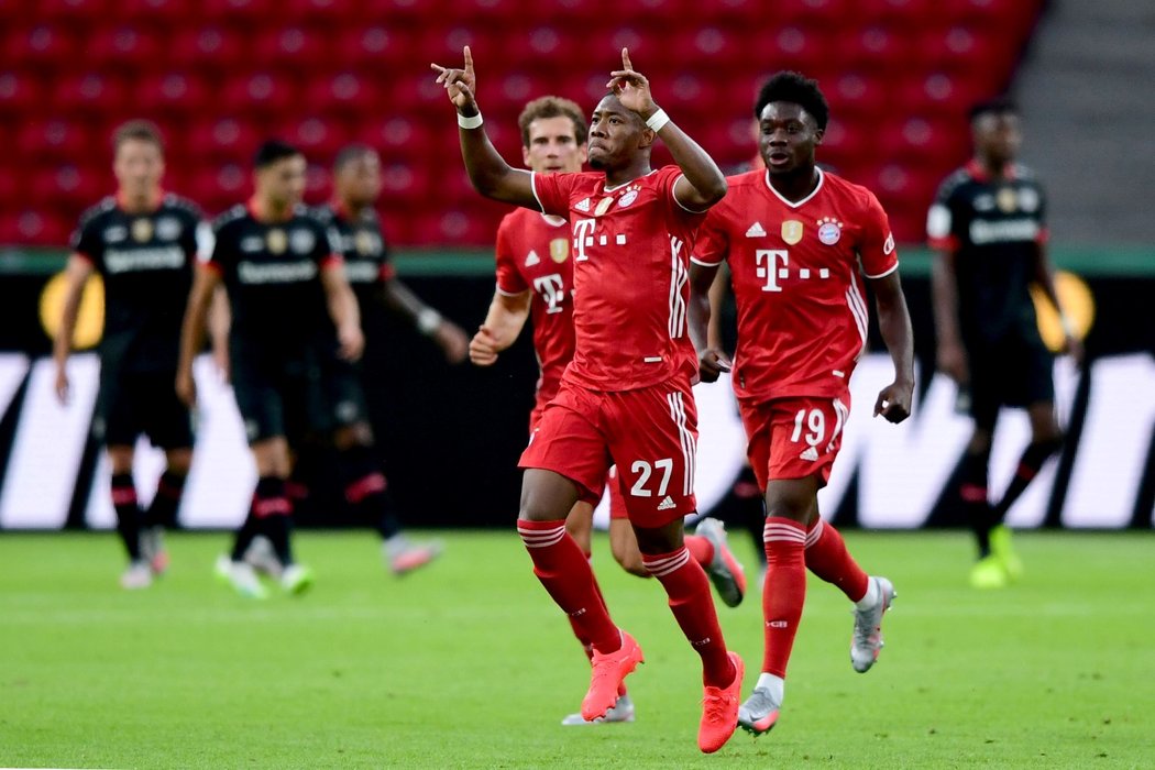 Rakouský obránce David Alaba slaví branku v dresu Bayernu Mnichov