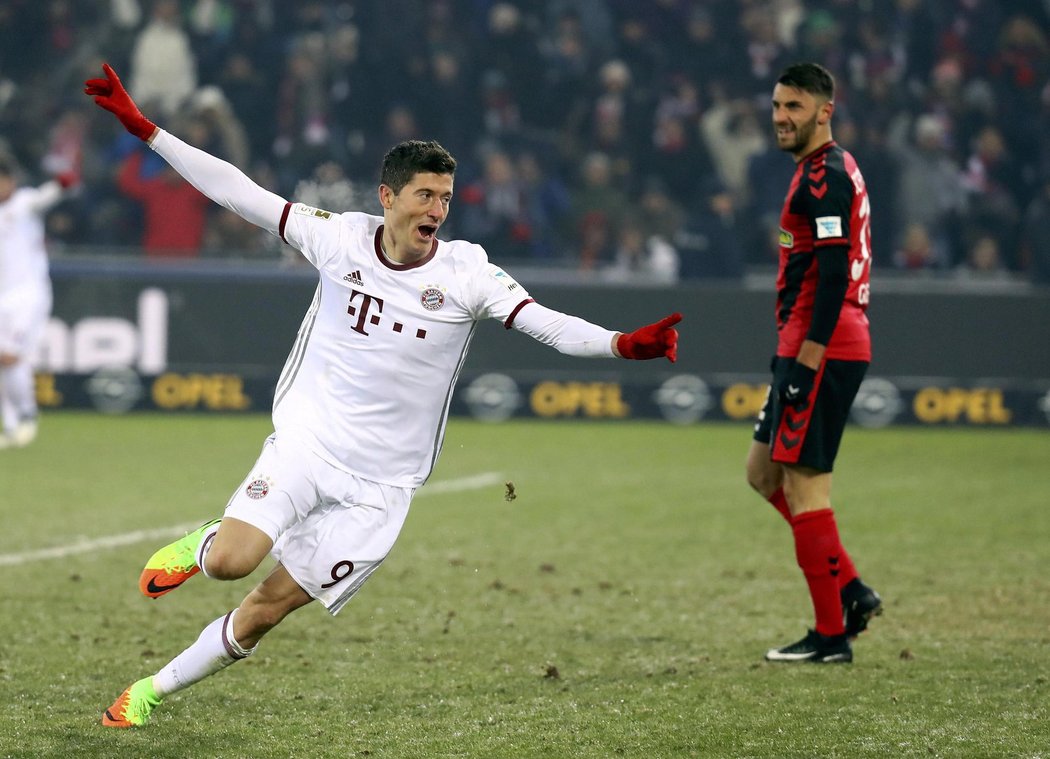 Bayern vydřel vítězství nad Freiburgem brankou v nastavení