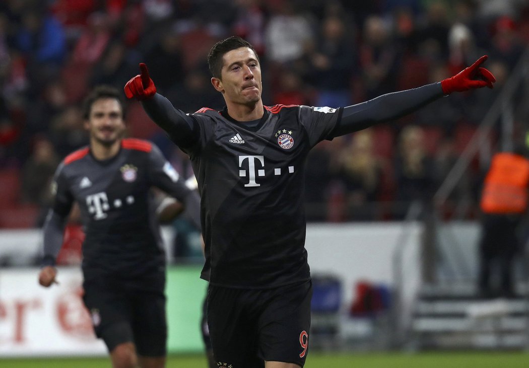 Lewandowski se postaral o dvě branky Bayernu