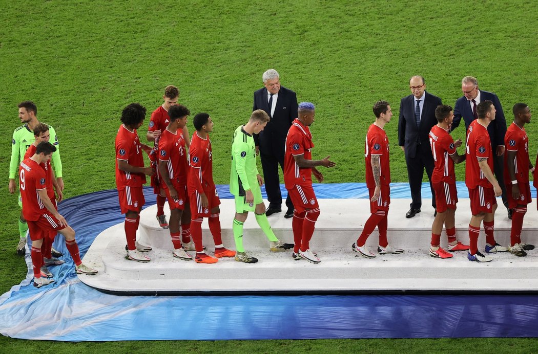 Fotbalisté Bayernu Mnichov porazili v Superpoháru Sevillu 2:1 po prodloužení a získali čtvrtou trofej v roce 2020