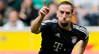 Famózní obrat Bayernu vyšperkoval Ribéry volejem z pohádky