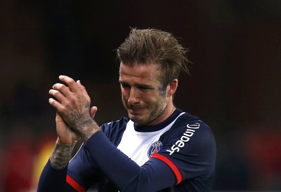 David Beckham pláče při střídání