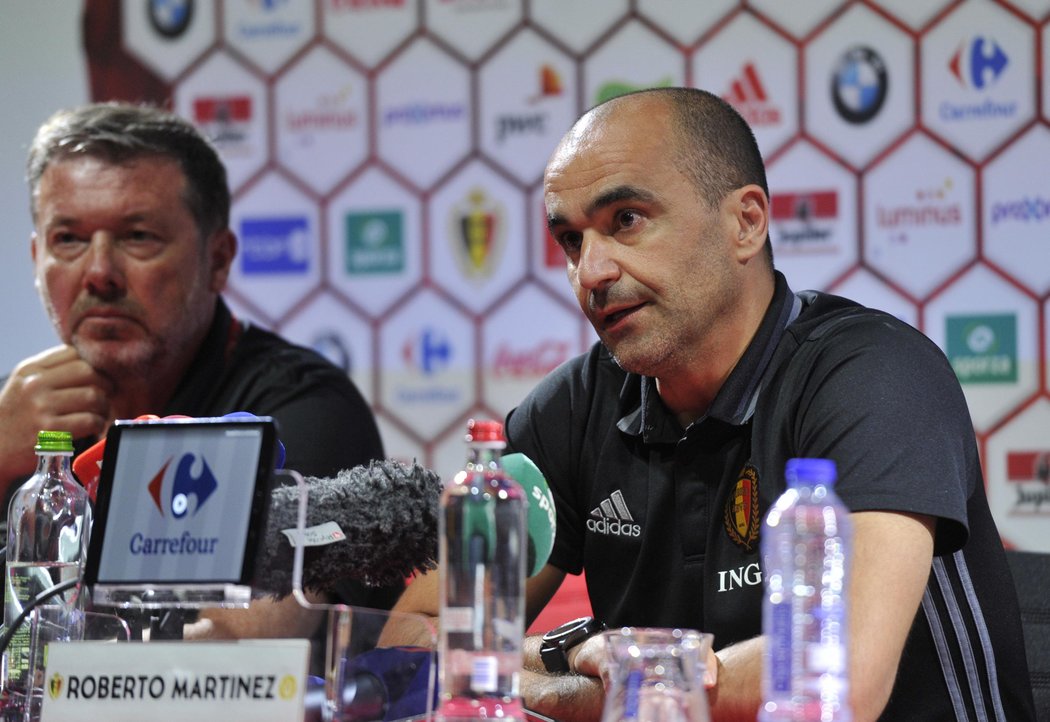 Trenér belgických fotbalistů Roberto Martínez na tiskové konferenci před utkáním s Českem