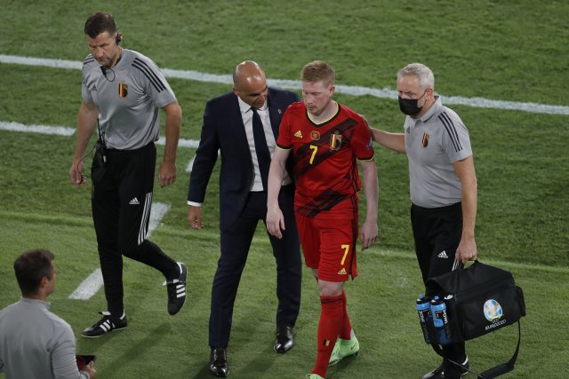 Zraněný Kevin De Bruyne střídá v utkání s Portugalskem