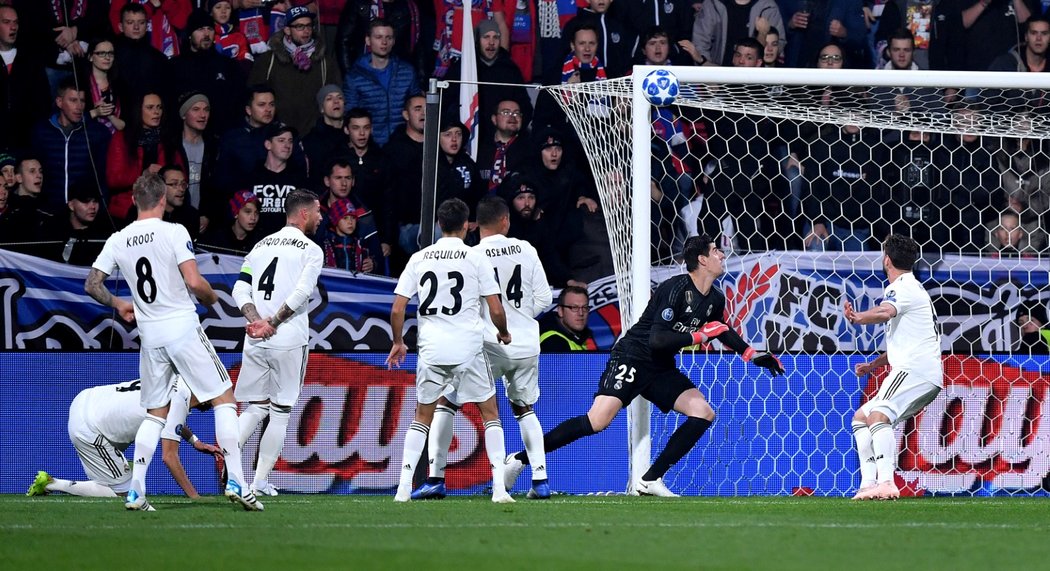 Thibault Courtois v brance Realu Madrid v utkání s Plzní