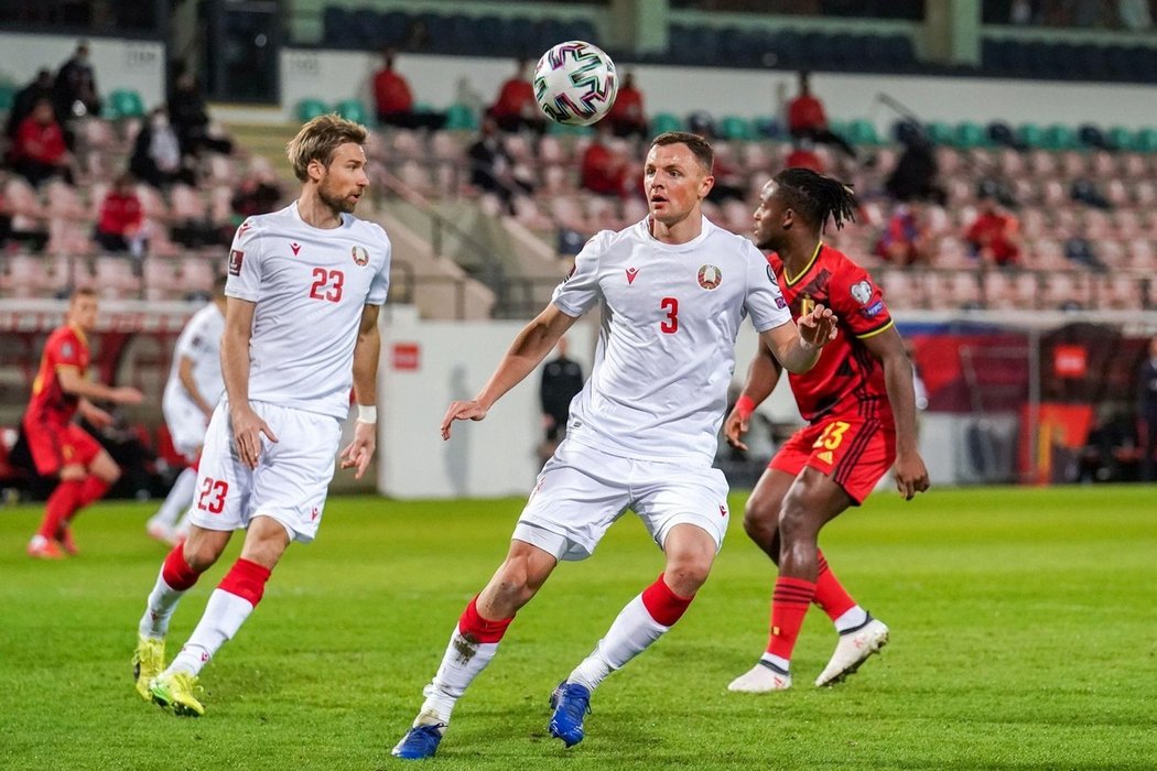 Běloruská reprezentace v akci proti Belgii