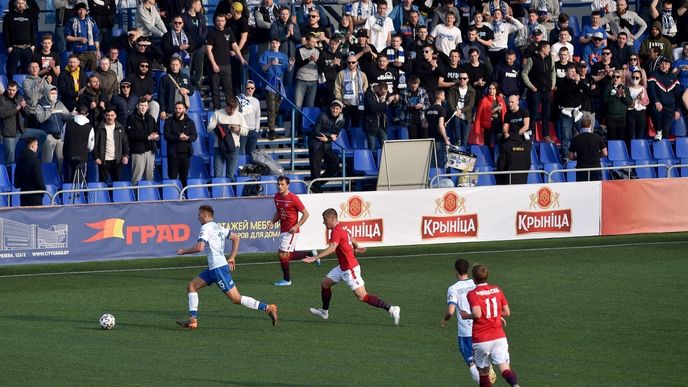 Minské derby sledoval zaplněný stadion