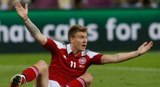 Dánové v trablích. Soupeři Česka chybí palebná zbraň Bendtner