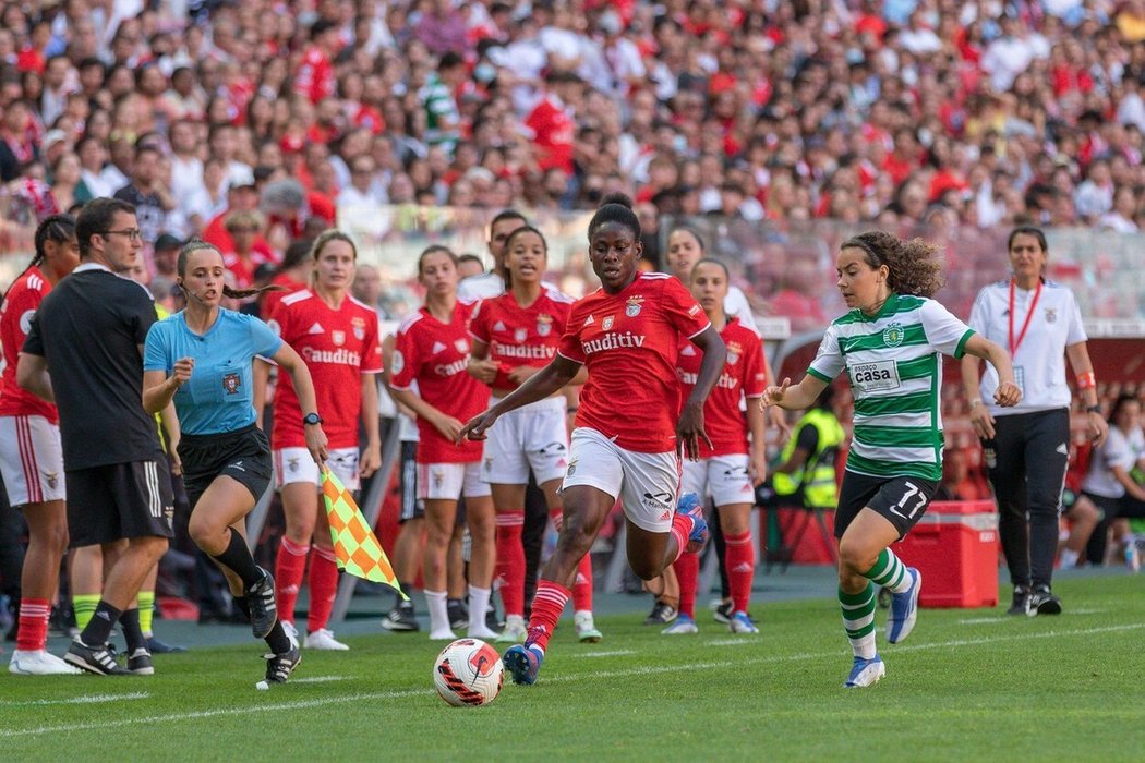Zápas ženského celku Benfica Lisabon se stal prvním, kde padla bílá karta