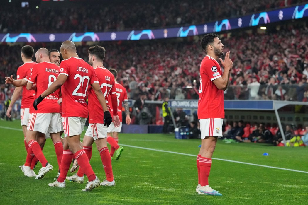 Benfica je známá kvalitní práci s mládeži, kteří dostávají prostor v áčku